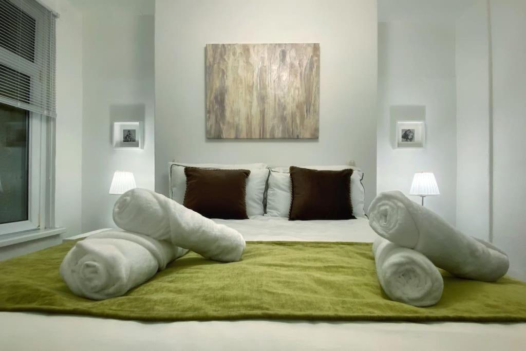 Urban Music Style Townhouse In Swansea City Center Bagian luar foto